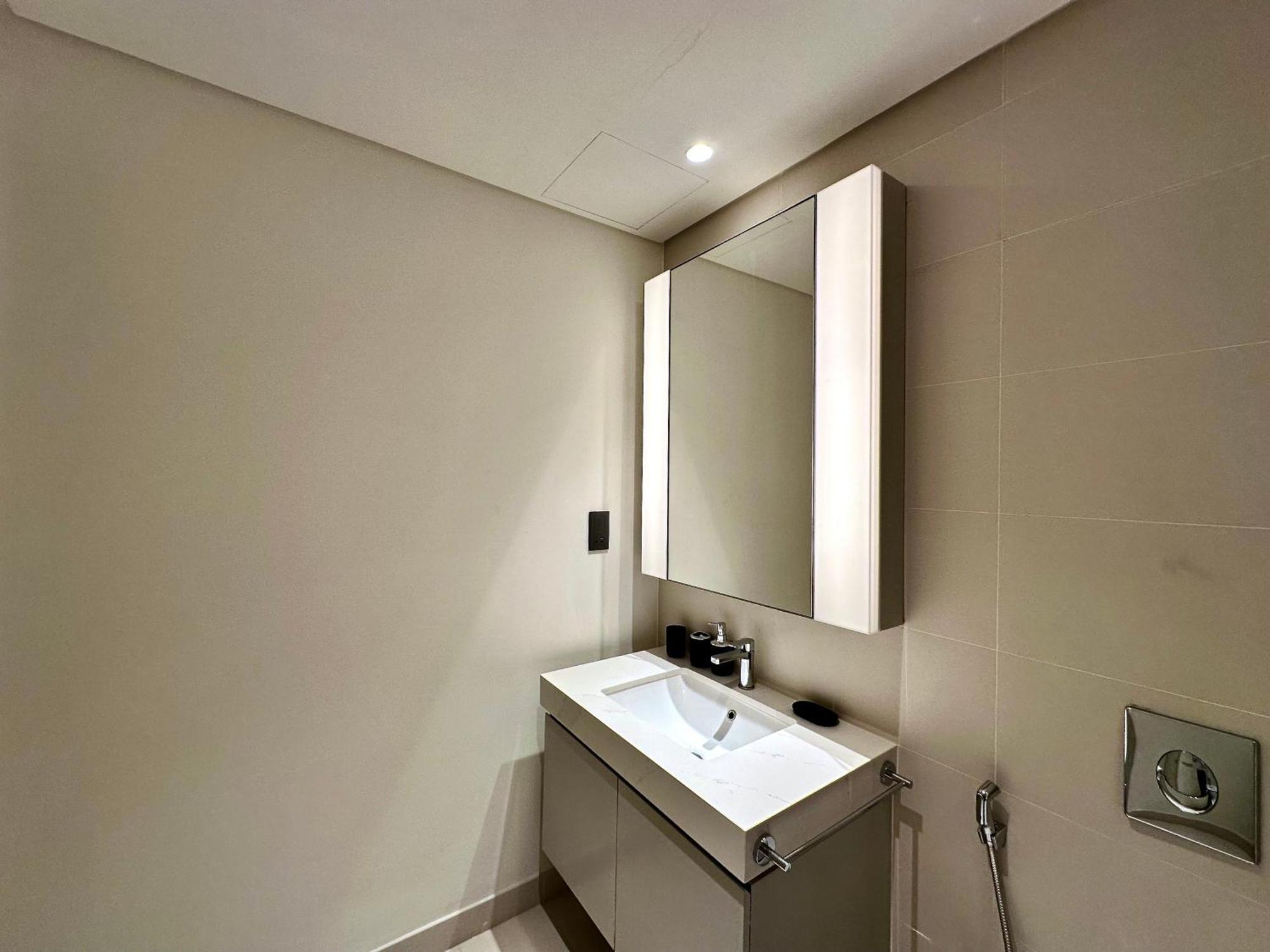 Lux Bnb I Sun Rise Bay I Palm & Sea View Appartement Dubai Buitenkant foto