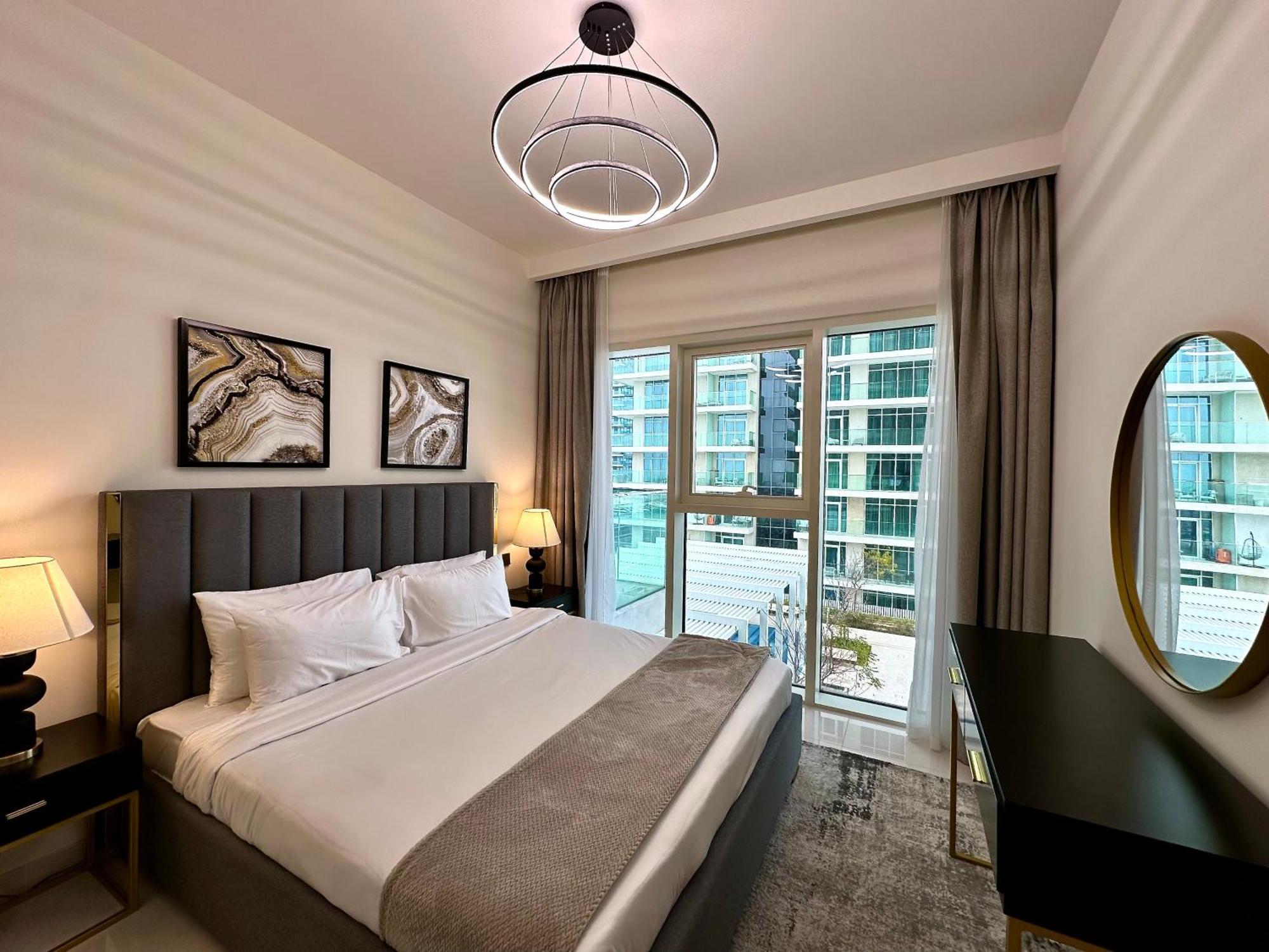 Lux Bnb I Sun Rise Bay I Palm & Sea View Appartement Dubai Buitenkant foto